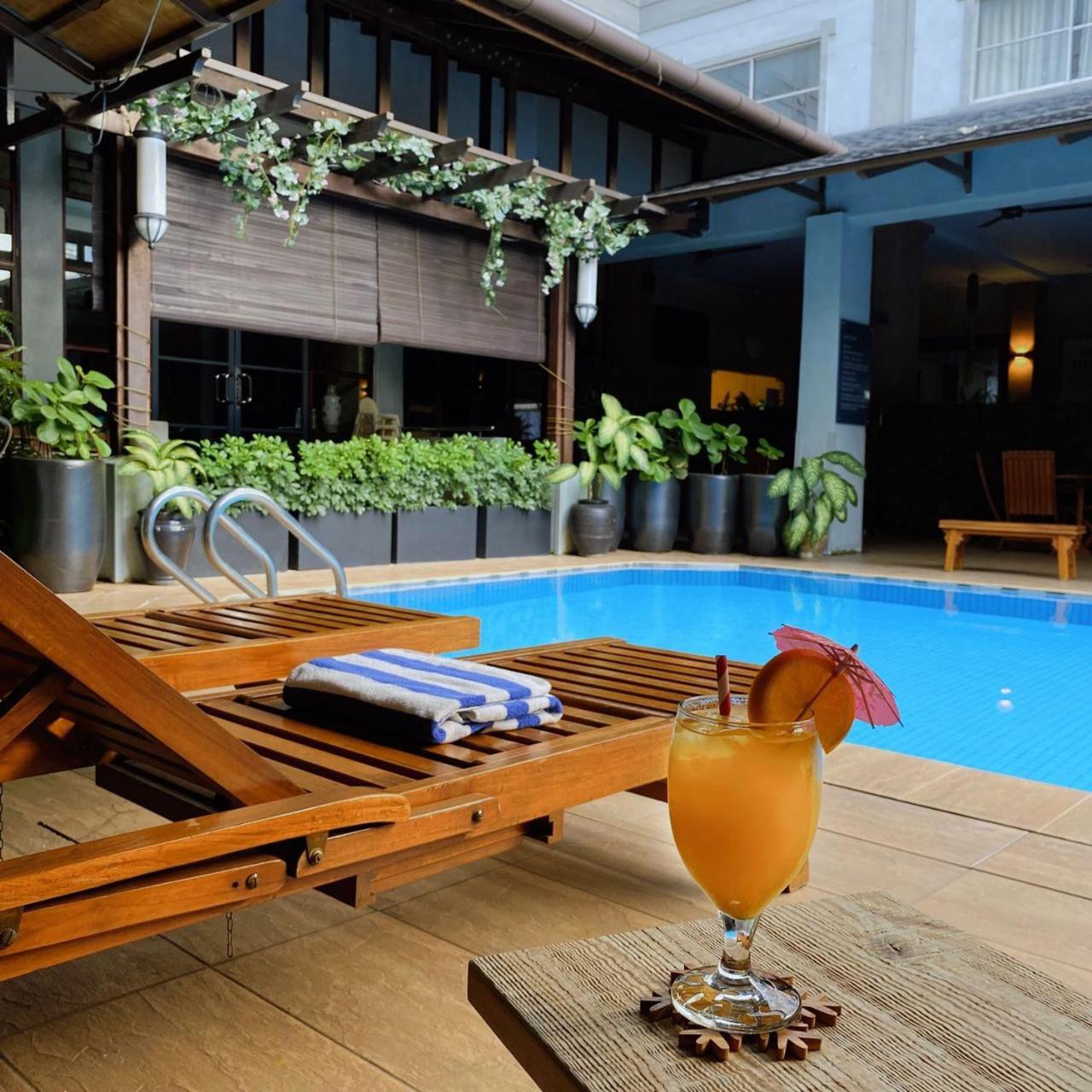 Hotel Maluri Kuala Lumpur Exterior photo